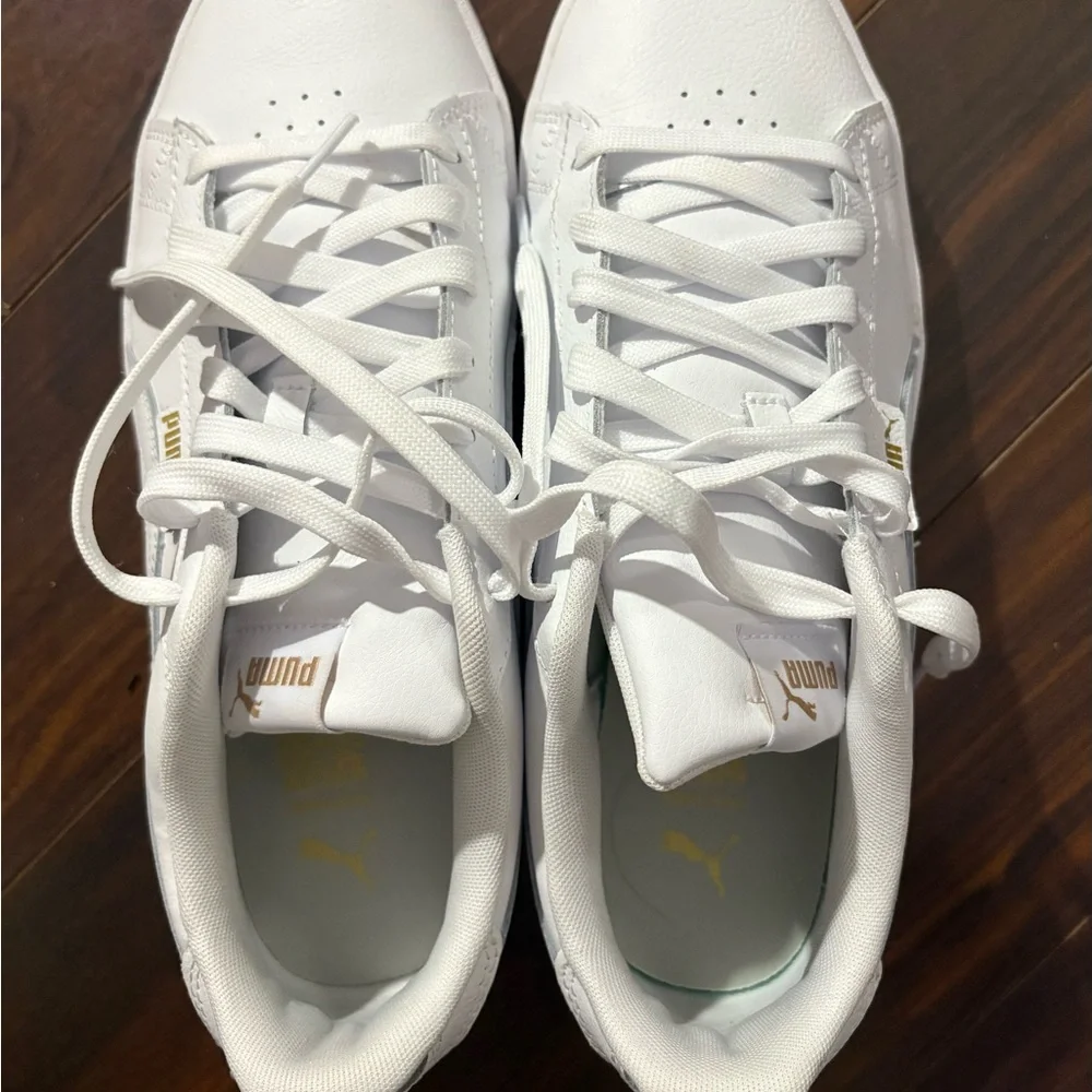 PUMA White Leather Sneakers Shoes Women’s Size 11 Gold Logo Casual Low Top - Picture 8 of 9